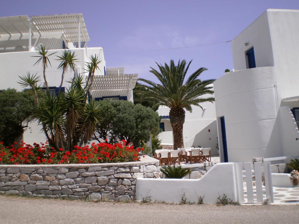 Nicos Studios & Apartments لوغاراس المظهر الخارجي الصورة